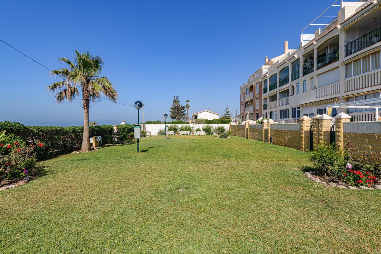 Wintowinrentals Amazing Front Sea View & Relax Torre de Benagalbon Eksteriør billede