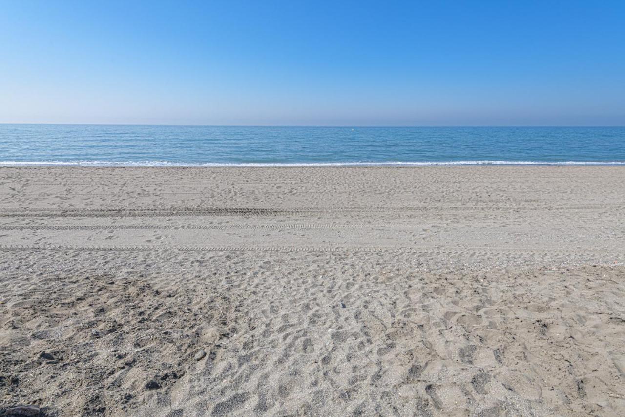 Wintowinrentals Amazing Front Sea View & Relax Torre de Benagalbon Eksteriør billede